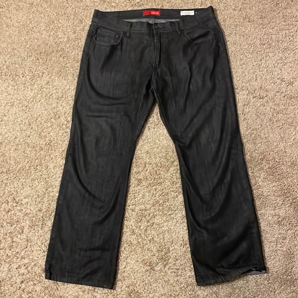 Black jeans, Guess